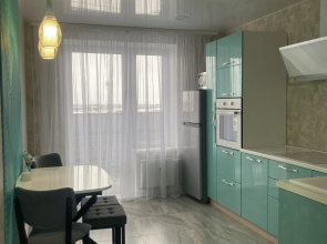 Na Izhorskogo Batalona 17 S Vidom Na Gorod Apartments