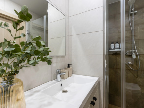 Апартаменты LERUKA HOME Терра