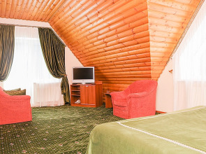 Отель NATIONAL Dombay