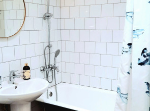 Квартира с прекрасными видами в центре Академгородка