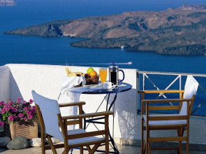 Theoxenia Caldera Hotel