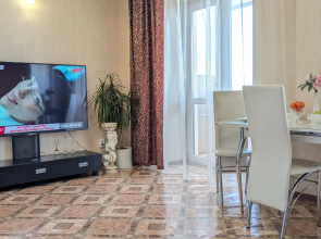 3-room s Horoshim Remontom Flat