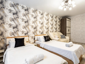 Bolshaya trekhkomnatnaya kvartira v gorode Voskresensk Flat