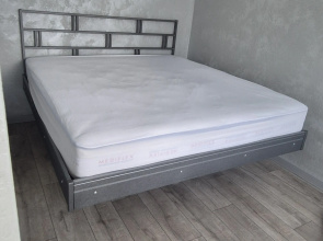 V Tsentre Goroda Flat