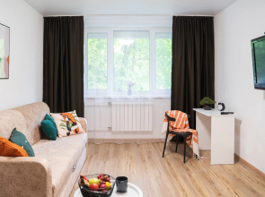 Квартира Просторная Двухкомнатная Natali на метро Пражская