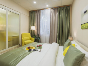 Квартира GM Apartments Стильная Трехкомнатная в центре рядом с МХАТ