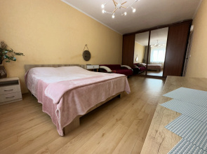 Khoroshaya Flat