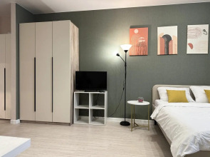 Квартира ApartHause со Стильным Дизайном и Красивым Видом