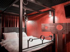 Квартира 18+ Красная Комната для Романтических Свиданий