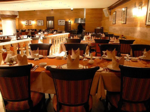 Ascot Hotel