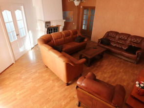 Квартира Просторная квартира с сауной рядом