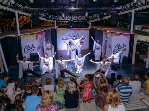 Отель Royal Towers Kiris