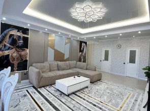 Roskoshnye Toktogula No.106 Apartments