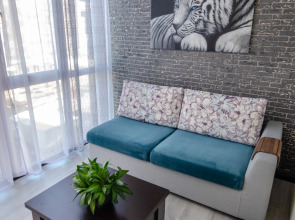 Апартаменты Красный Квадрат на Набережной