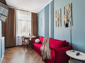 FullHouseApart dizaynerskaya chetyrekhmestnaya studiya na vokzal'noy ploshchadi Apartments