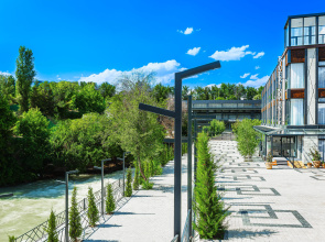 Отель River Inn
