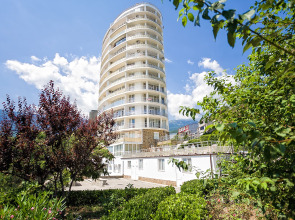 Гостевой Дом Белый Дом в Гурзуфе на Строителей