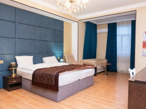 Отель Grand Mirror