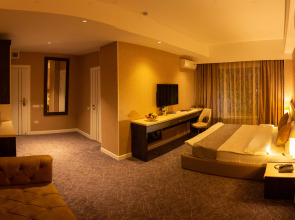 Отель Parkway Inn Hotel & Spa