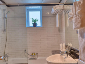 Отель Pearl Marina