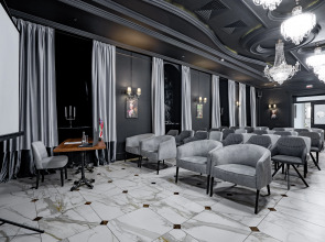 Отель Imperial Palace