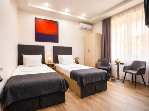 Elysium Gallery Hotel