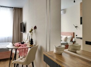 Апартаменты Уютная Дизайнерская Студия у Метро Ботанический Сад