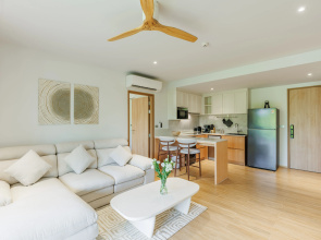 Family 2bd near beachside Apartment