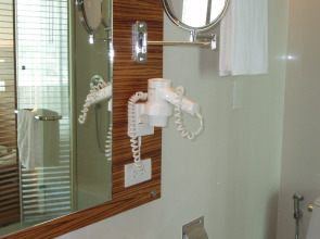 Отель Sacha's Hotel Uno