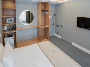 Отель Silver House