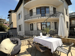Paradis Living Quarters