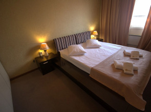 Отель Cross Resort