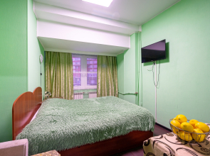 Меблированные комнаты Лимон на Есенина