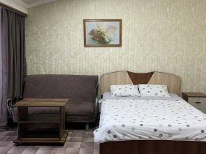 Uyutnaya Studiya S Krasivym Vidom Flat