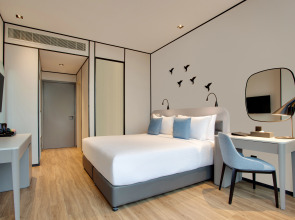 Отель Lemon Tree Hotel Jumeirah Dubai