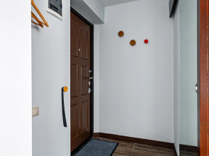 Апартаменты Butyrsky Cozy with Terrace, Parking and King-size Bed