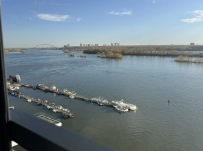 Апартаменты Hugge Place Студия с видом на ОБЬ