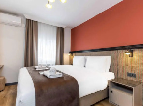 Отель BayMari Suites City Life