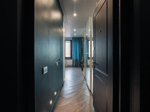 Апартаменты Lalapart Tropikana с ярким ремонтом на 30 этаже небоскреба Савеловский Сити