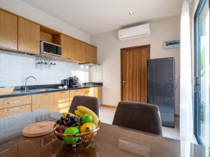 Garden Pool Villa near Rawai Beach 1 Apartments