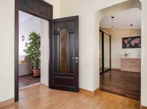 Квартира c Двумя Раздельными Спальнями и Балконом в Центре от Piligrim kmv