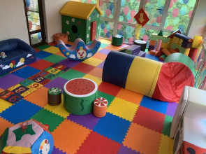 Amran(gagra), Klubny Hotel