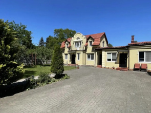 Uyutny Dvor Privite House