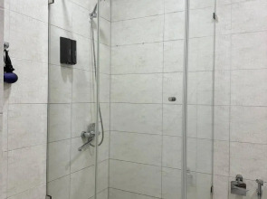 Квартира Комфортная Студия возле Моря на цокольном этаже