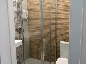 Апартаменты Озеро возле Аэропорта на 2 Гостя