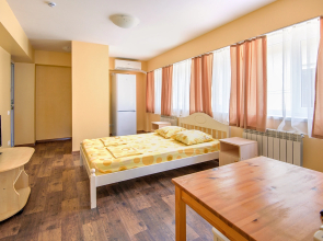 Guest House Vinogradnaya 4