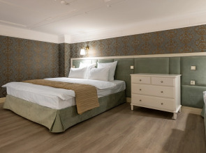 Апартаменты D на Чайковского с одной спальней №2