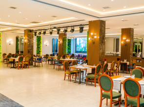 Отель Grand Midway