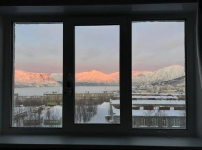 Квартира Уютная 2-к с Потрясающим Видом на Горы и Озеро