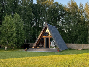 Zelyony Lug Private house